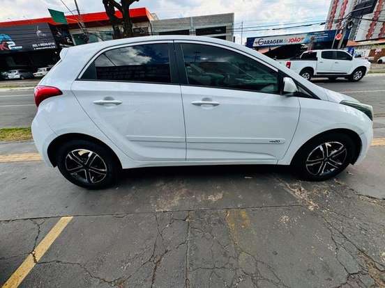 HYUNDAI-HB20-1.0 COMFORT 12V FLEX 4P MANUAL HYUNDAI-HB20-2015
