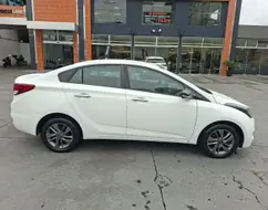 HYUNDAI HB20S 1.6 COMFORT PLUS 16V FLEX 4P AUTOMÁTICO HYUNDAI HB20S 1.6 COMFORT PLUS 16V FLEX 4P AUTOMÁTICO