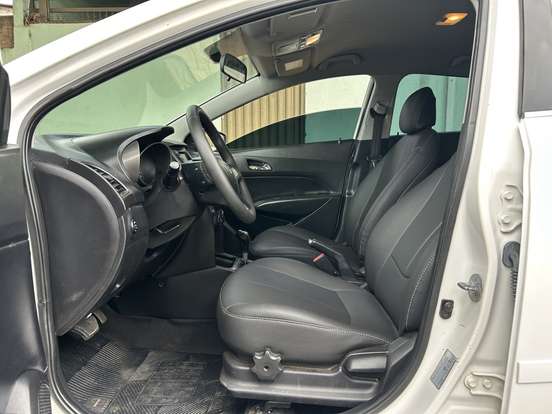 HYUNDAI-HB20S-2015