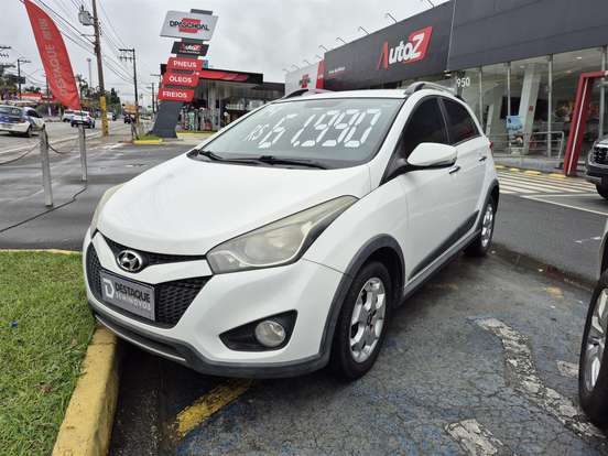 HYUNDAI-HB20X-1.6 16V PREMIUM FLEX 4P AUTOMÁTICO HYUNDAI-HB20X-2014
