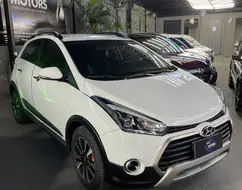HYUNDAI HB20X 1.6 16V PREMIUM FLEX 4P AUTOMÁTICO HYUNDAI HB20X 1.6 16V PREMIUM FLEX 4P AUTOMÁTICO