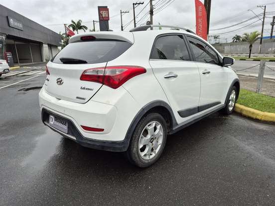 HYUNDAI-HB20X-2014