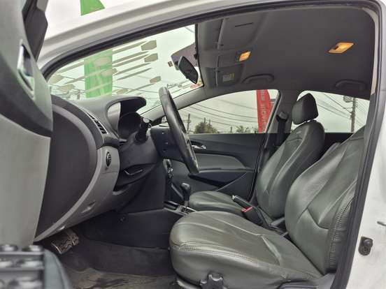 HYUNDAI-HB20X-2014