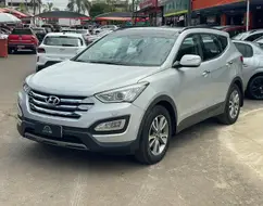 HYUNDAI SANTA FÉ 3.3 MPFI 4X4 7 LUGARES V6 270CV GASOLINA 4P AUTOMÁTICO HYUNDAI SANTA FÉ 3.3 MPFI 4X4 7 LUGARES V6 270CV GASOLINA 4P AUTOMÁTICO