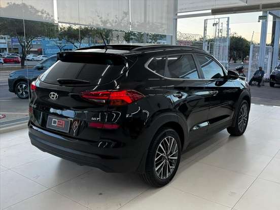 HYUNDAI-TUCSON-2024