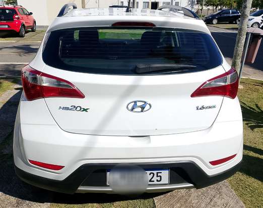 HYUNDAI-HB20-2015