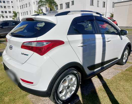 HYUNDAI-HB20-2015