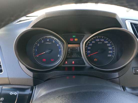 HYUNDAI-HB20-2015