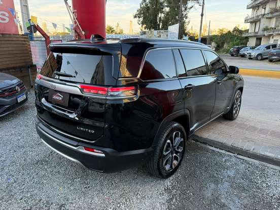 JEEP-COMMANDER-2024