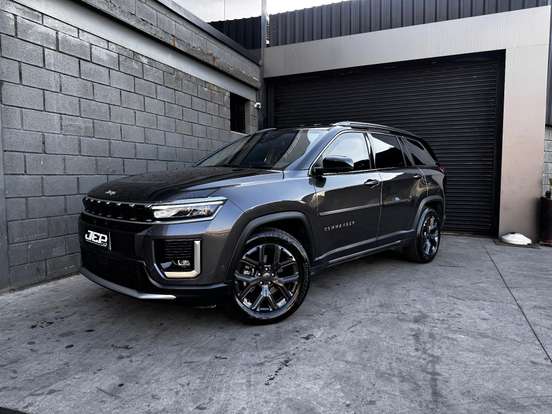 JEEP-COMMANDER-2025