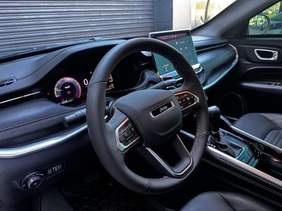 JEEP-COMMANDER-2025