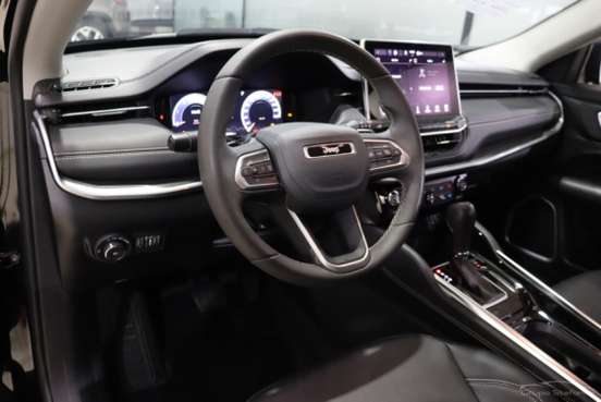 JEEP-COMMANDER-2023