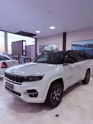 JEEP COMMANDER 2.0 TD380 TURBO DIESEL OVERLAND AT9