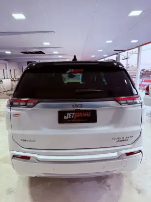 JEEP-COMMANDER-2023