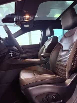 JEEP-COMMANDER-2023