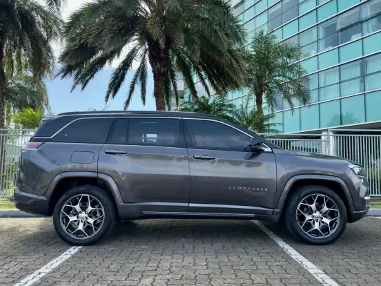JEEP-COMMANDER-2022