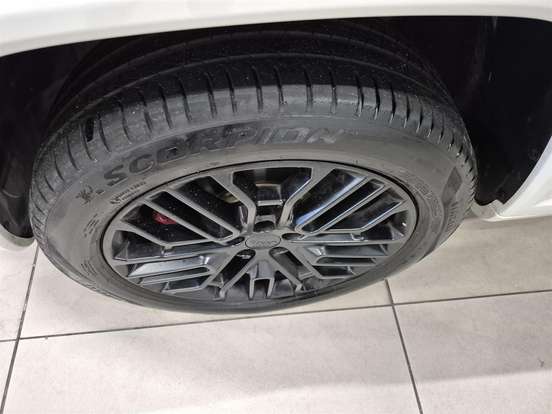 JEEP-COMMANDER-2.0 HURRICANE 4 TURBO GASOLINA BLACKHAWK AT9 JEEP-COMMANDER-2025