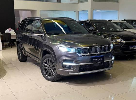 JEEP COMMANDER 2.0 HURRICANE 4 TURBO GASOLINA OVERLAND AT9