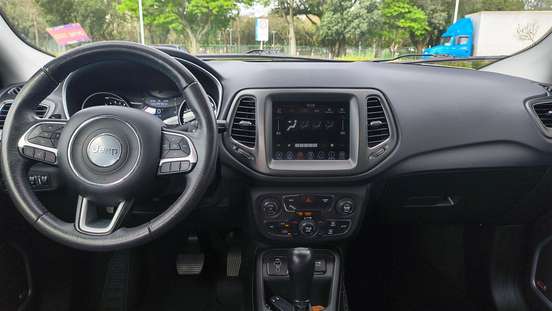 JEEP-COMPASS-2.0 16V FLEX LONGITUDE AUTOMÁTICO JEEP-COMPASS-2018