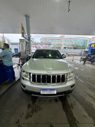 JEEP GRAND CHEROKEE 3.6 LIMITED 4X4 V6 24V GASOLINA 4P AUTOMATICO