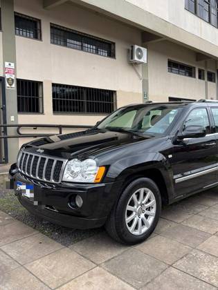 JEEP GRAND CHEROKEE 5.7 OVERLAND HEMI 4X4 V8 16V GASOLINA 4P AUTOMÁTICO