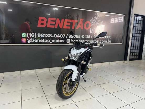 KAWASAKI-Z800 KAWASAKI-Z800-2013