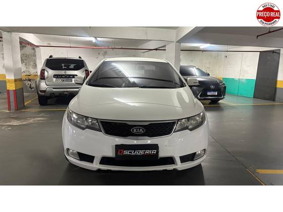 KIA CERATO 1.6 E.221 SEDAN 16V GASOLINA 4P AUTOMÁTICO