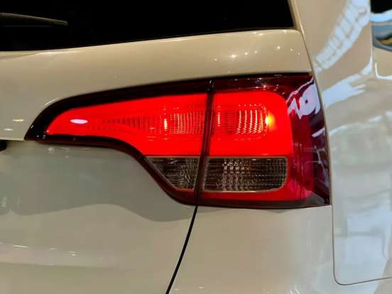 KIA-SORENTO-2.4 16V GASOLINA EX AUTOMÁTICO KIA-SORENTO-2014