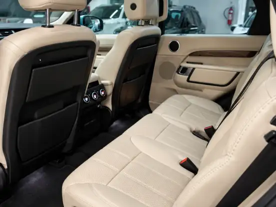 LAND ROVER-DISCOVERY-3.0 V6 TD6 DIESEL HSE 4WD AUTOMÁTICO LAND ROVER-DISCOVERY-2017