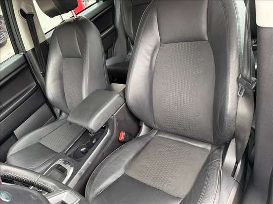 LAND ROVER-DISCOVERY SPORT-2017
