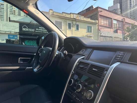 LAND ROVER-DISCOVERY SPORT-2017