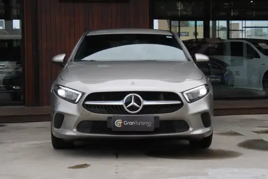 MERCEDES-BENZ-A 200-2020
