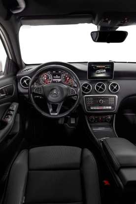 MERCEDES-BENZ-A 200-1.6 CGI FLEX 7G-DCT MERCEDES-BENZ-A 200-2017