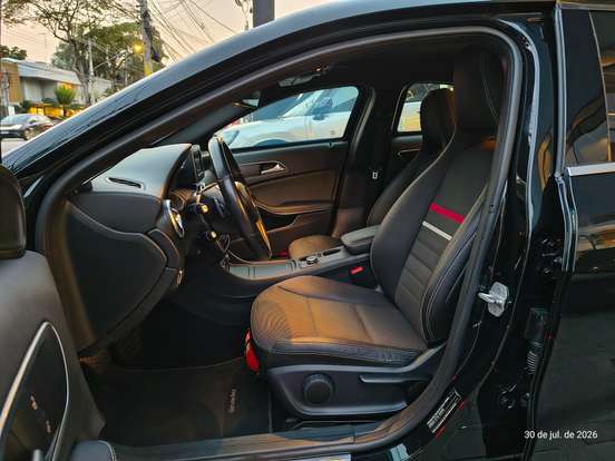 MERCEDES-BENZ-A 200-2015