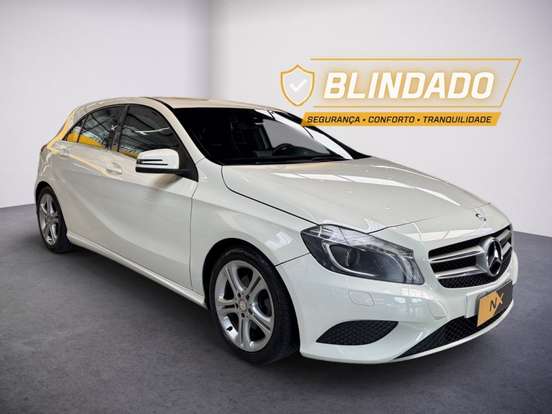MERCEDES-BENZ-A 200-2013