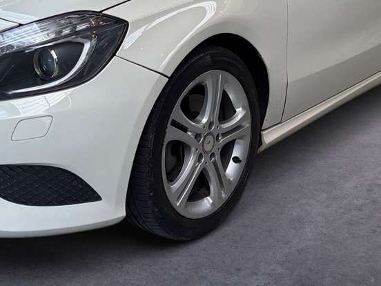 MERCEDES-BENZ-A 200-1.6 TURBO URBAN 16V GASOLINA 4P AUTOMÁTICO MERCEDES-BENZ-A 200-2013