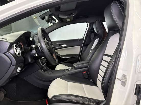 MERCEDES-BENZ-A 200-2015