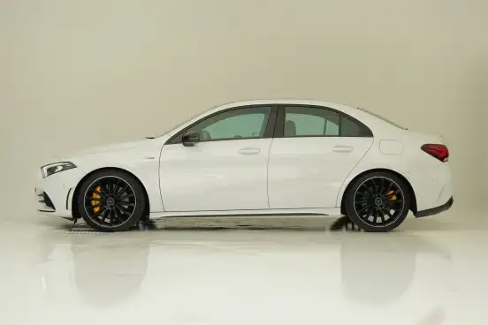 MERCEDES-BENZ-A 35 AMG-2022