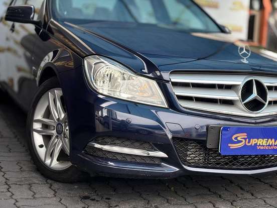 MERCEDES-BENZ-C 180-1.8 CGI CLASSIC SPECIAL 16V GASOLINA 4P AUTOMÁTICO MERCEDES-BENZ-C 180-2011