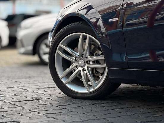 MERCEDES-BENZ-C 180-2011