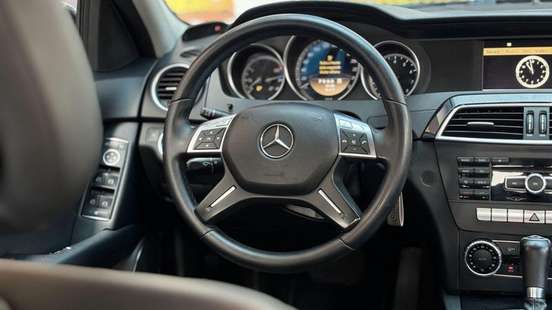 MERCEDES-BENZ-C 180-2011