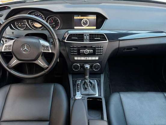 MERCEDES-BENZ-C 180-1.8 CGI CLASSIC SPECIAL 16V GASOLINA 4P AUTOMÁTICO MERCEDES-BENZ-C 180-2011