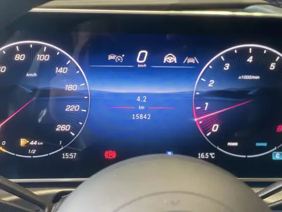 MERCEDES-BENZ-C 300-2025