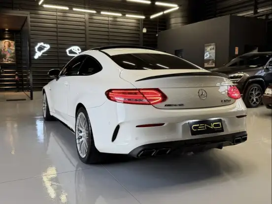 MERCEDES-BENZ-C 63 AMG-4.0 V8 TURBO GASOLINA S COUPÉ SPEEDSHIFT MERCEDES-BENZ-C 63 AMG-2016