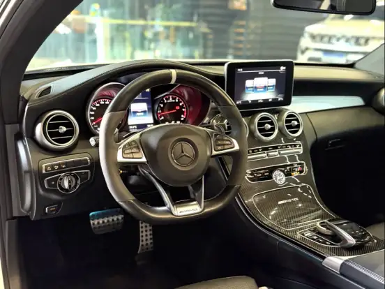 MERCEDES-BENZ-C 63 AMG-4.0 V8 TURBO GASOLINA S COUPÉ SPEEDSHIFT MERCEDES-BENZ-C 63 AMG-2016