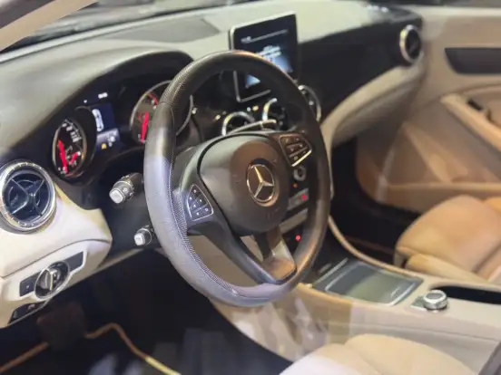 MERCEDES-BENZ-CLA 180-2018
