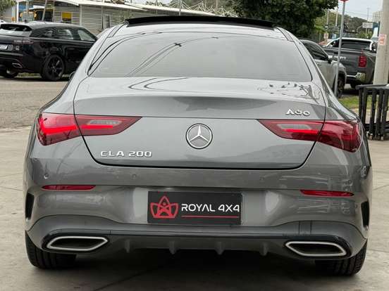 MERCEDES-BENZ-CLA 200-2024
