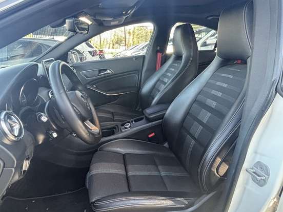 MERCEDES-BENZ-CLA 200-1.6 CGI FLEX 7G-DCT MERCEDES-BENZ-CLA 200-2017