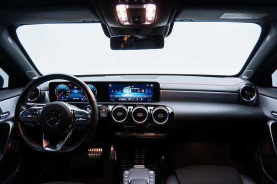 MERCEDES-BENZ-CLA 35 AMG-2021