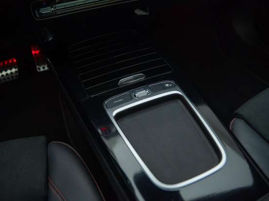 MERCEDES-BENZ-CLA 35 AMG-2.0 MHEV 4MATIC 8G-DCT MERCEDES-BENZ-CLA 35 AMG-2023